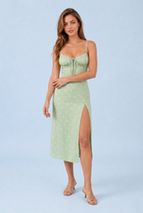Geschlitztes florales Kleid mit dünnen Trägern
