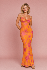 Florale Robe mit freiem Rücken