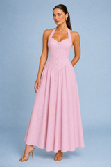 Weißes langes rückenfreies Halterneckkleid