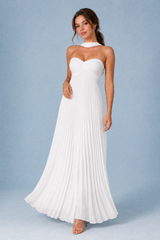 Plissiertes rückenfreies Maxikleid