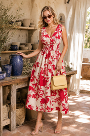 Robe midi rouge fleurie dos nu | Photo lifestyle | Lounelle Paris