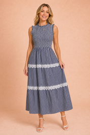 Robe longue rayée smockée | Variante Bleu marine | Lounelle Paris