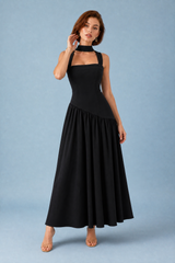 Langes Halter-Kleid mit Schnürung