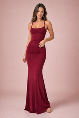 Englische taillierte Maxikleid mit dünnen Trägern
