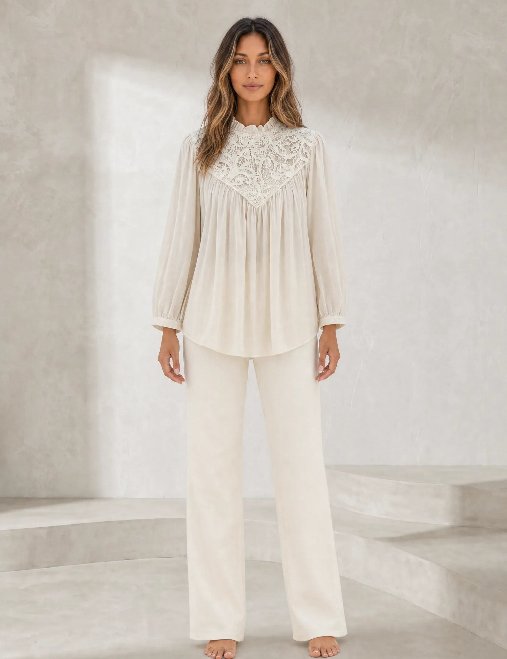 Blouse à col volanté et manches bouffantes | Lounelle Paris