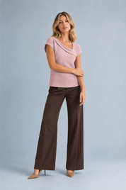 T-shirt beige col asymétrique drapé | Variante Rose | Lounelle Paris