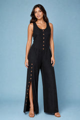Vorne geknöpfter ärmelloser Jumpsuit