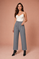 Hochtaillierte Hose mit Streifenmuster