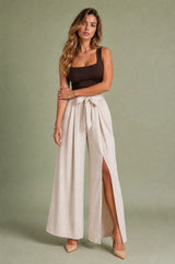 Weite High-Waist-Hose mit Schlitz