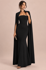 Schwarzes Maxikleid mit eckigem Ausschnitt und Cape-Ärmeln