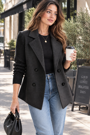 Blazer noir croisé à revers | Photo lifestyle | Lounelle Paris