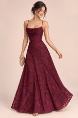 Bordeauxrotes Maxikleid mit Wasserfallausschnitt und Blumenmuster