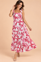 Rosa Maxikleid mit Blumenprint, Volants und eckigem Ausschnitt