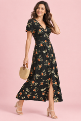 Schwarzes Maxikleid mit V-Ausschnitt und A-Linie