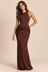 Bordeauxrotes Maxikleid mit Raffungen und Satinrock