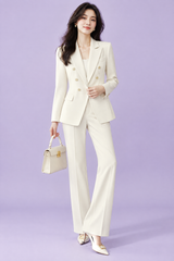 Hosenanzug in Offwhite mit zweireihigem Blazer