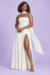 Weißes Maxikleid mit asymmetrischem Ausschnitt