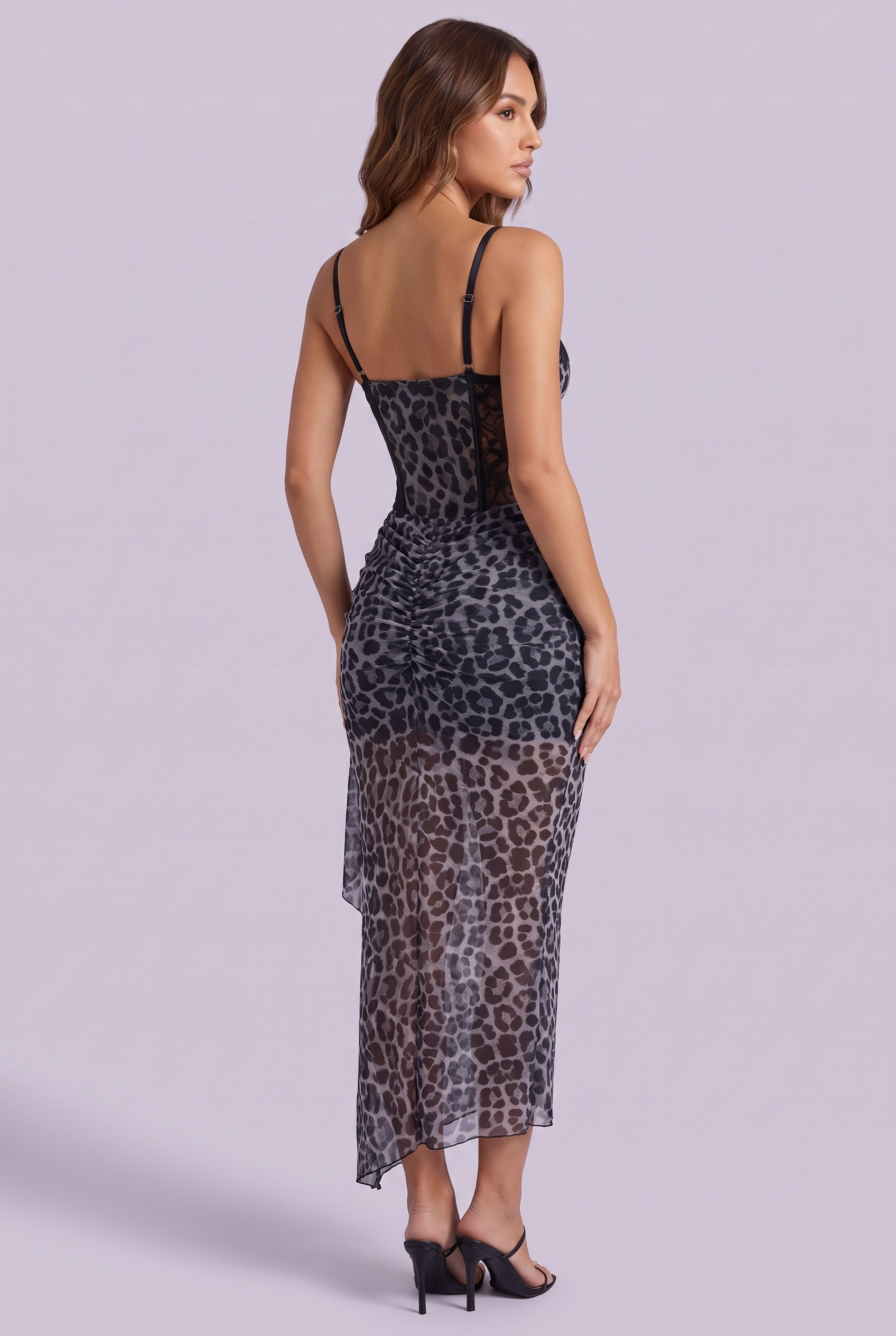 Robe longue en mesh à imprimé léopard, décolleté en V et fente haute devant — Gris | Vue de dos | Lounelle Paris