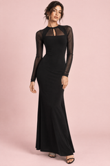 Schwarzes langes Kleid mit Raffungen und eckigem Ausschnitt