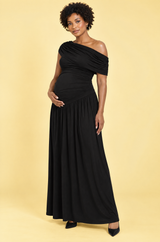 Schwarzes Umstands-Maxikleid mit asymmetrischem Ausschnitt und tief angesetzter Taille