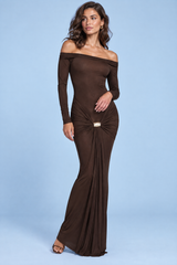 Dunkelbraunes asymmetrisches Maxikleid mit Raffungen und Drapierung