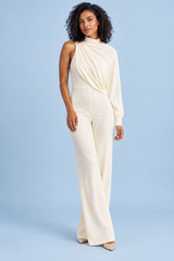 Hochgeschlossener Jumpsuit in Offwhite mit einem langen Ärmel
