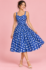 Blaues kurzes Kleid mit Punkten, A-Linie und Herzausschnitt