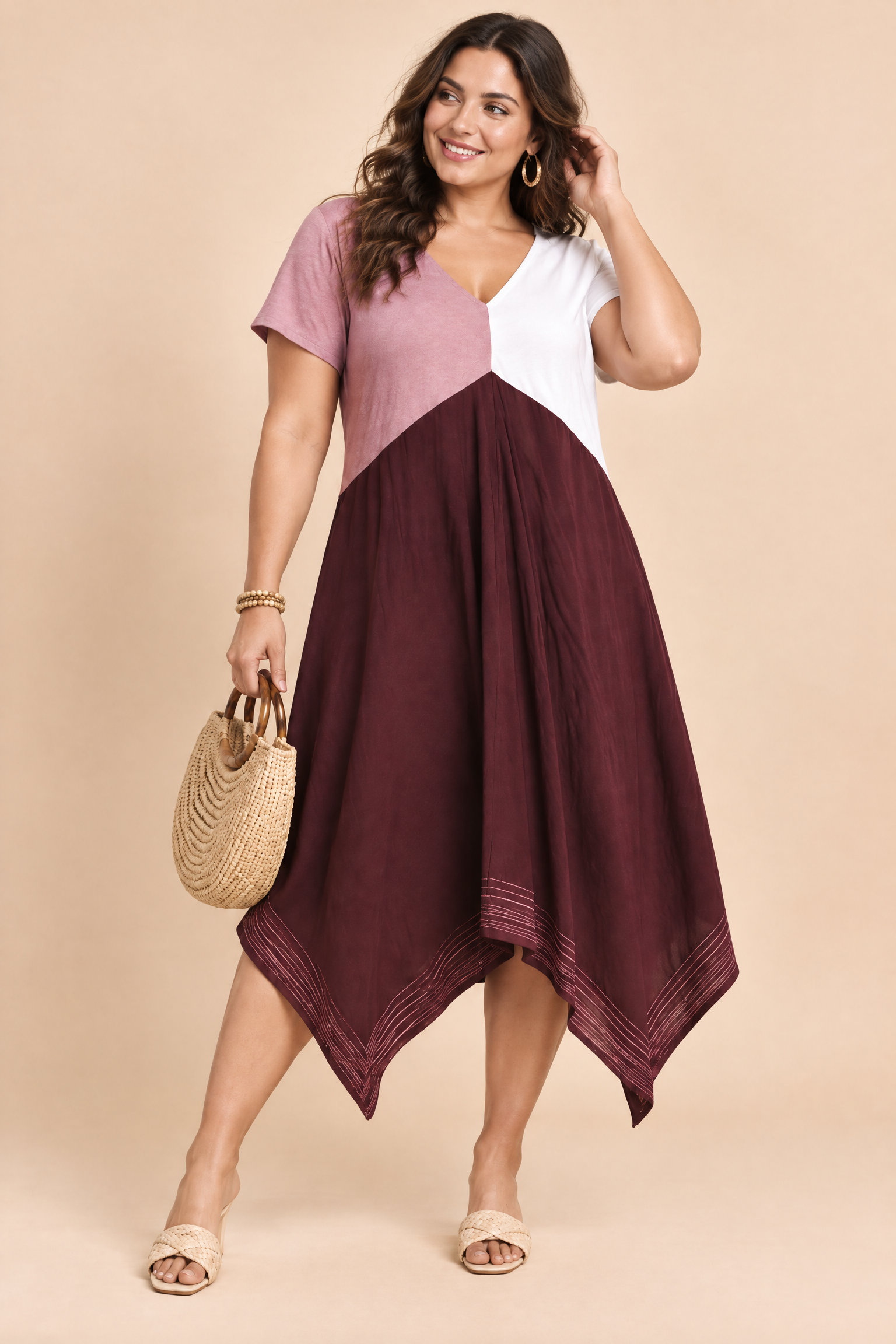 Robe midi bordeaux asymétrique à col V | Porté sur une silhouette plus ronde | Lounelle Paris