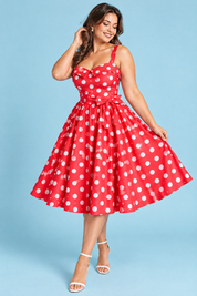 Robe midi rouge vif à pois et encolure carrée | Porté sur une autre silhouette | Lounelle Paris