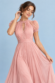 Robe longue plissée rose | Vue rapprochée | Lounelle Paris