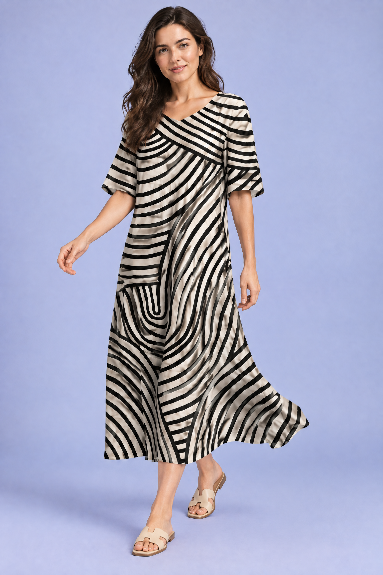 Robe midi trapèze à motif floral blanc cassé | Vue en mouvement | Lounelle Paris