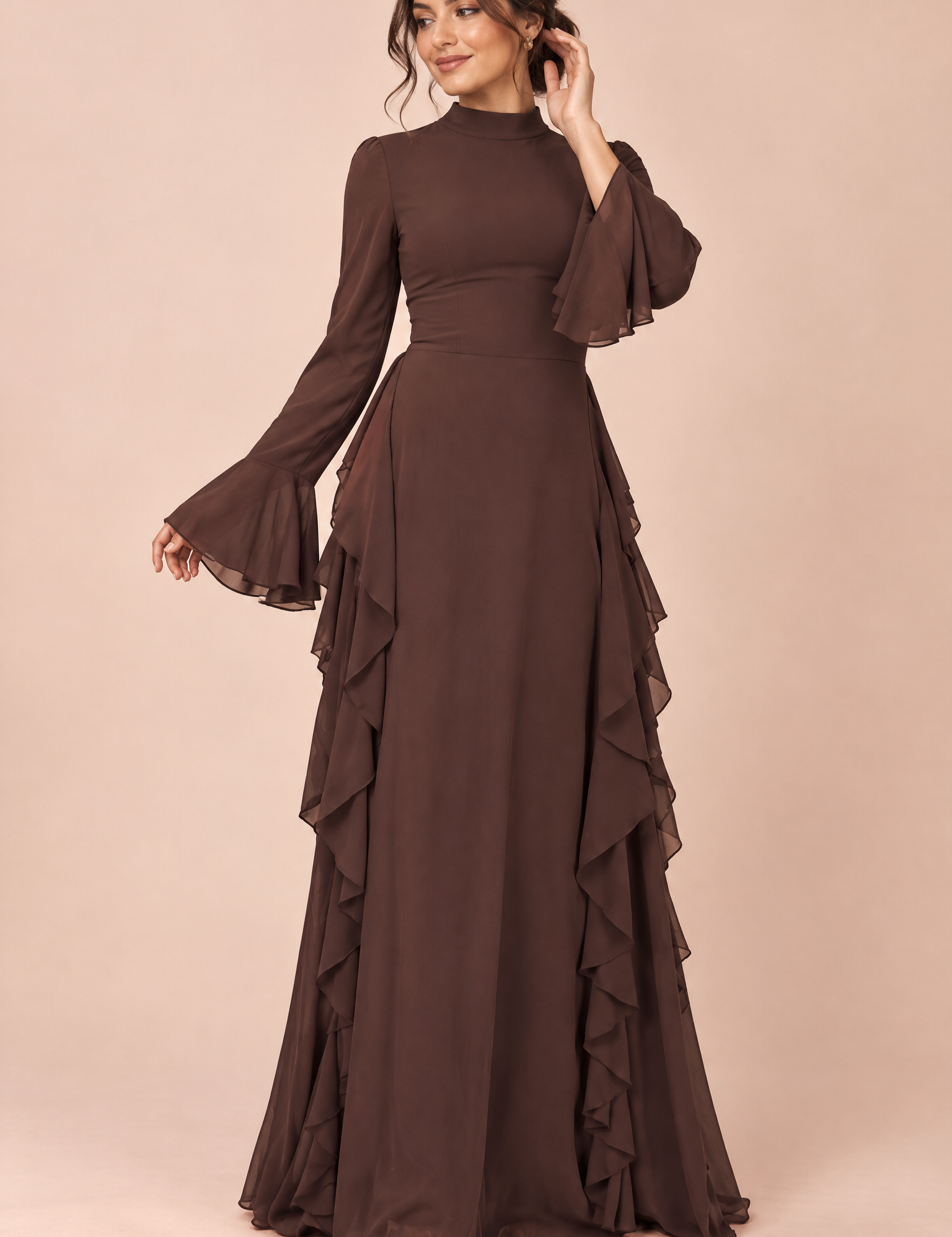 Robe longue marron à volants et manches cloche | Vue de face | Lounelle Paris
