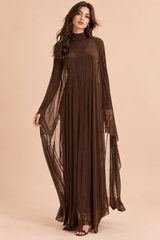 Braunes rückenfreies Kleid mit Cape