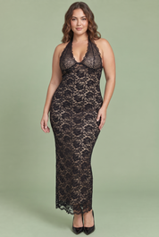 Robe longue en dentelle noire à encolure asymétrique et détail au col | Porté sur une autre silhouette | Lounelle Paris