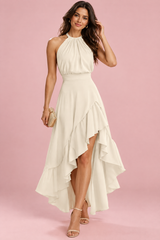 Cremefarbenes asymmetrisches Neckholderkleid mit Rüschen