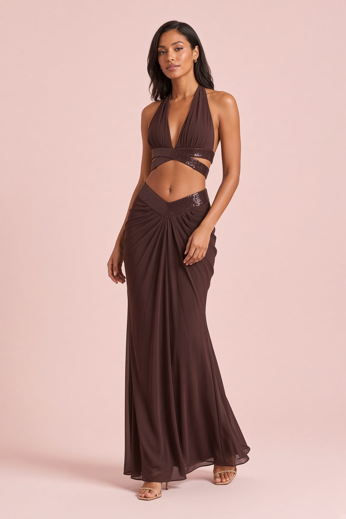 Ensemble marron à dos nu avec jupe longue drapée | Vue en mouvement | Lounelle Paris