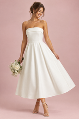 Weißes Bandeau-Midikleid mit ausgestelltem Rock