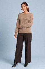 Weiter Pullover mit Brusttasche