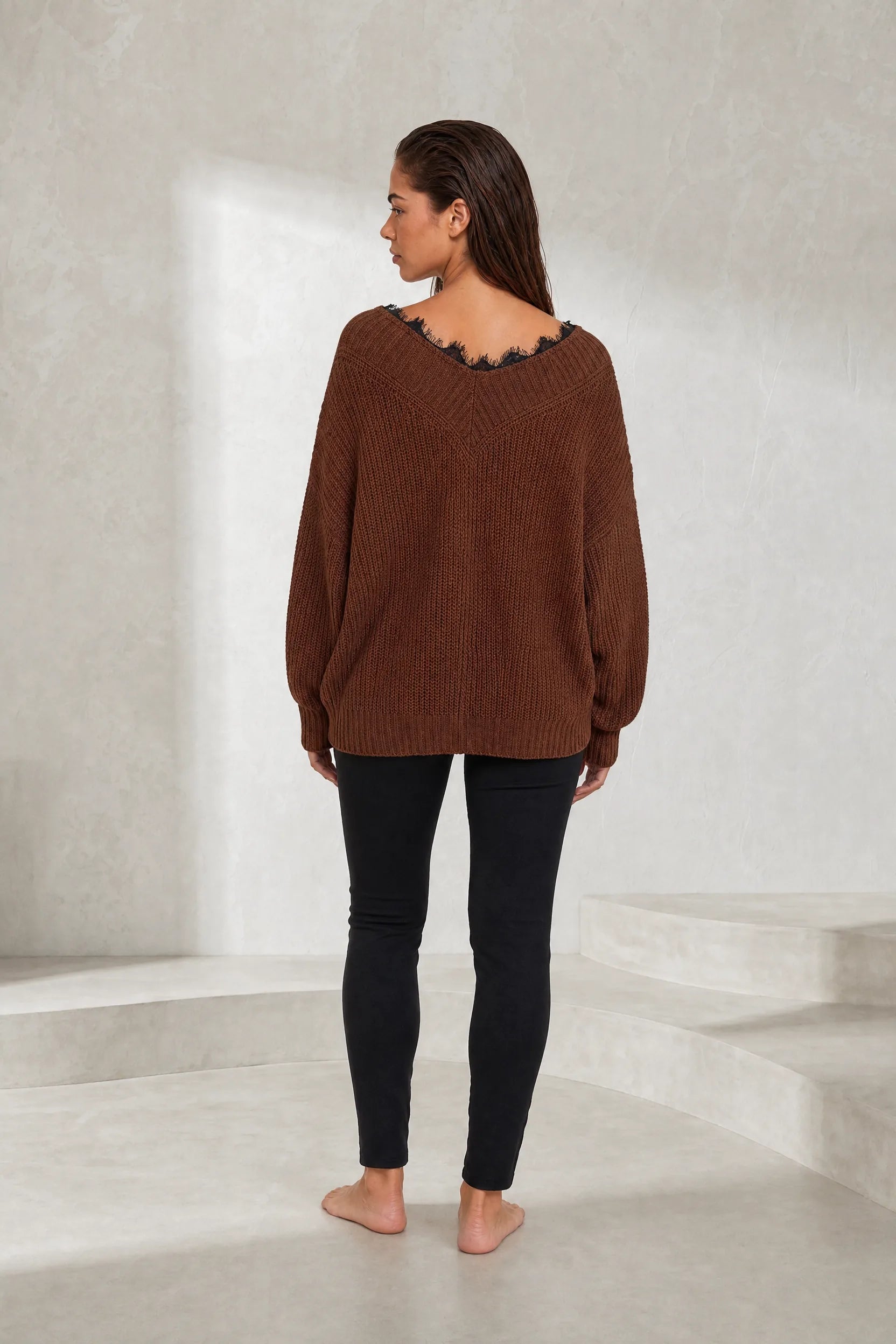 Pull col V à dentelle | Lounelle Paris