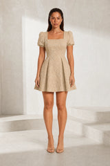 Robe col carré manches bouffantes