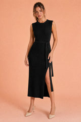 Langes Strickkleid mit Schlitz